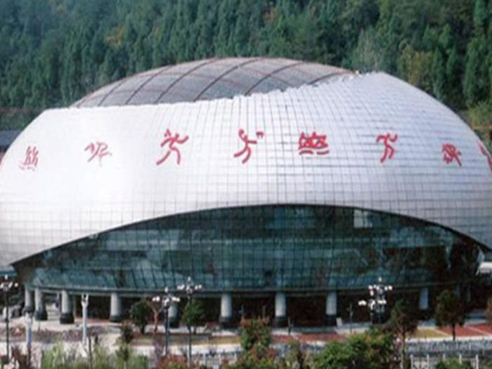 瑞金体育中心球形网架加工安装